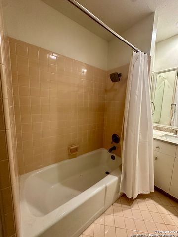 939 Serenade, San Antonio, TX 78213
