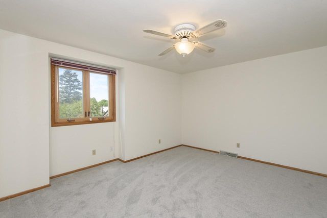 W132N8130 Danell DRIVE, Menomonee Falls, WI 53051