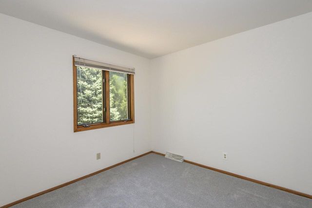 W132N8130 Danell DRIVE, Menomonee Falls, WI 53051