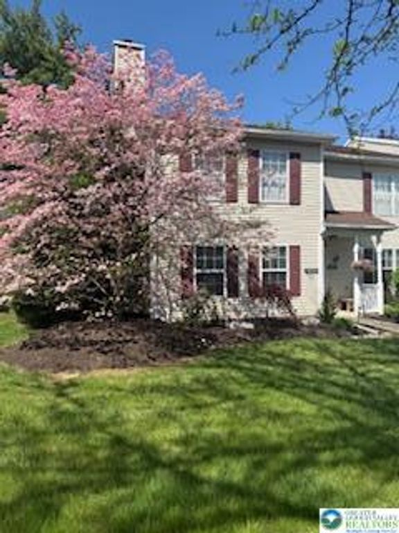 1607 Briarwood Lane A, Bethlehem City, PA 18020