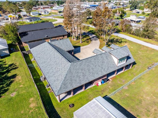 100, 102 Pasture Court, Thibodaux, LA 70301