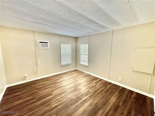 1252 Henderson Creek DR, Naples, FL 34114