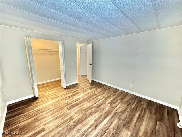 1252 Henderson Creek DR, Naples, FL 34114