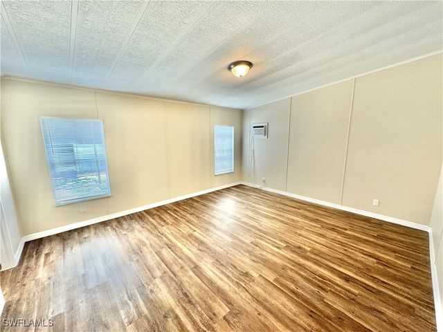 1252 Henderson Creek DR, Naples, FL 34114