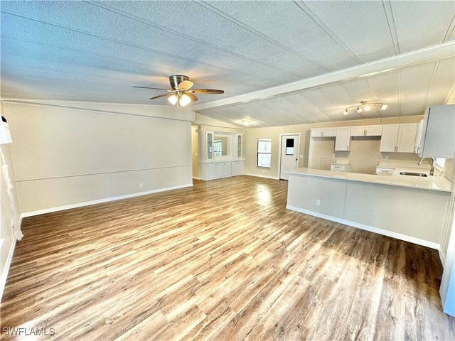 1252 Henderson Creek DR, Naples, FL 34114