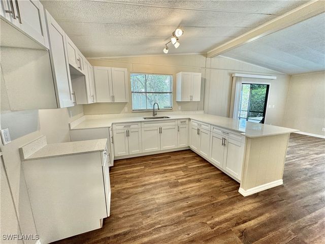 1252 Henderson Creek DR, Naples, FL 34114