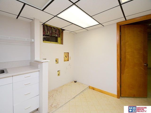 2728 S 44th Street, Lincoln, NE 68506