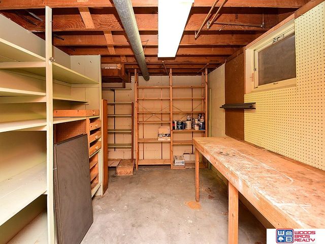 2728 S 44th Street, Lincoln, NE 68506