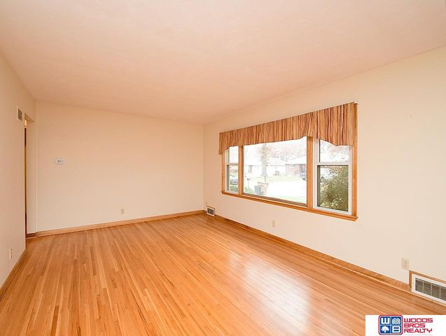 2728 S 44th Street, Lincoln, NE 68506