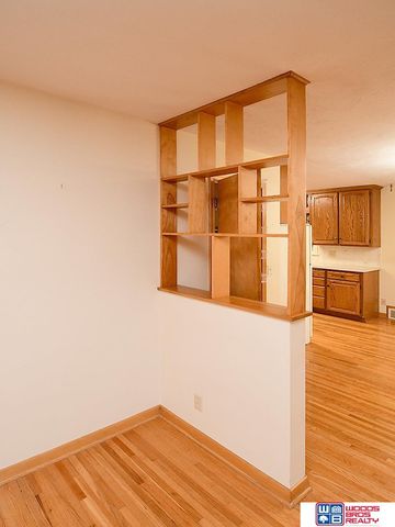 2728 S 44th Street, Lincoln, NE 68506