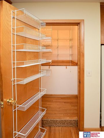 2728 S 44th Street, Lincoln, NE 68506