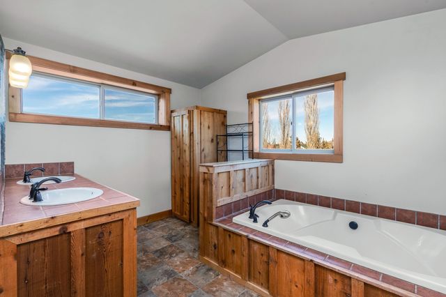 12244 NW 10th Street, Terrebonne, OR 97760