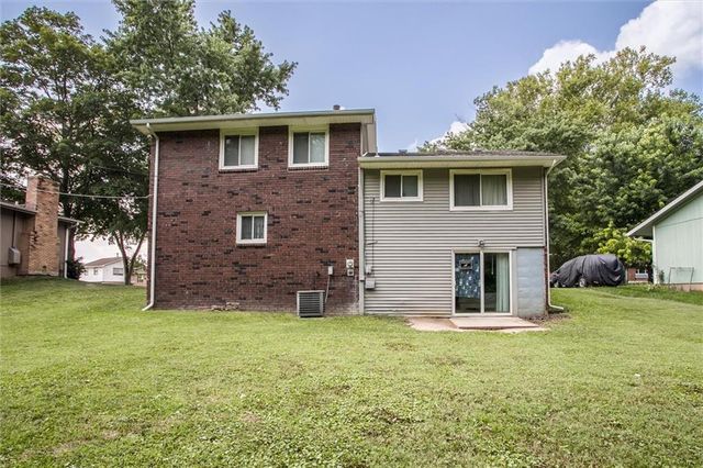 1209 N 75th Drive, Kansas City, KS 66112