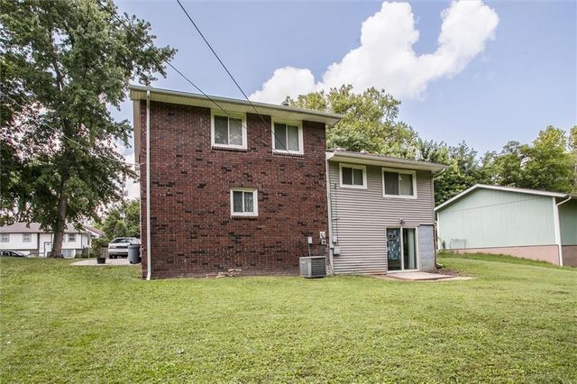 1209 N 75th Drive, Kansas City, KS 66112
