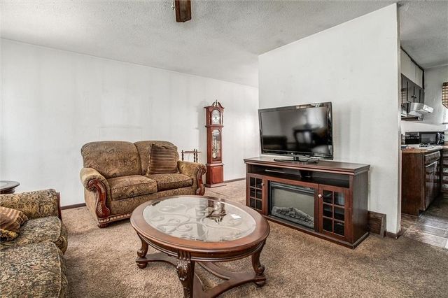 1209 N 75th Drive, Kansas City, KS 66112