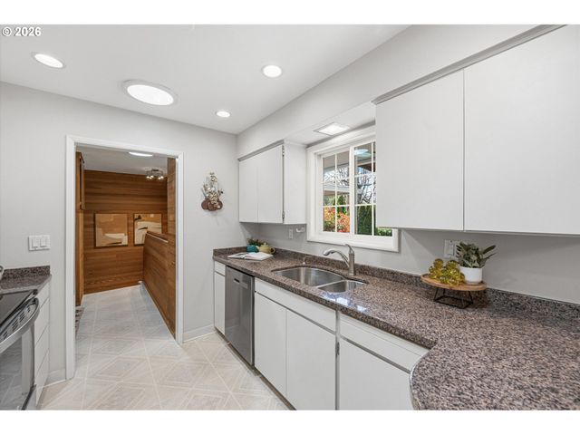 11021 Sw 59TH Ave, Portland, OR 97219