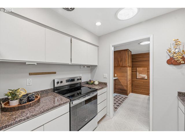 11021 Sw 59TH Ave, Portland, OR 97219