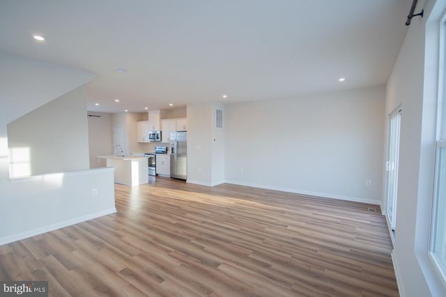 10 CAPITOL MEWS, Ranson, WV 25438