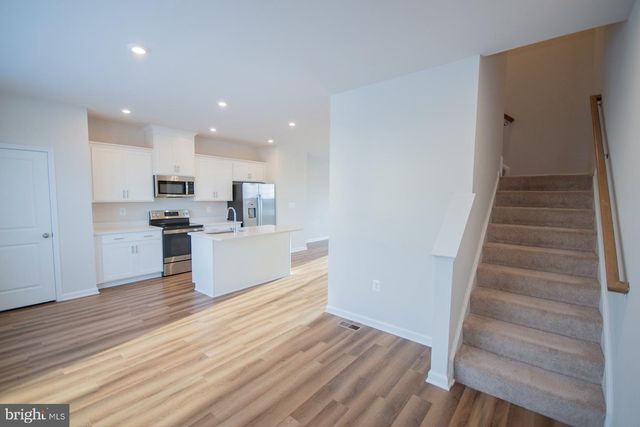 10 CAPITOL MEWS, Ranson, WV 25438