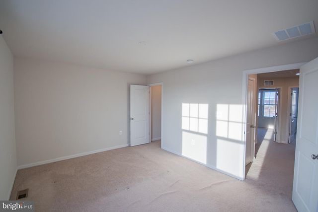 10 CAPITOL MEWS, Ranson, WV 25438