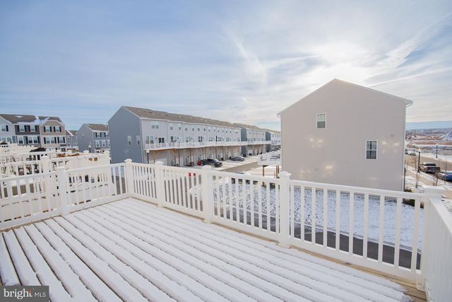 10 CAPITOL MEWS, Ranson, WV 25438