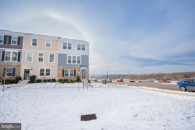 10 CAPITOL MEWS, Ranson, WV 25438