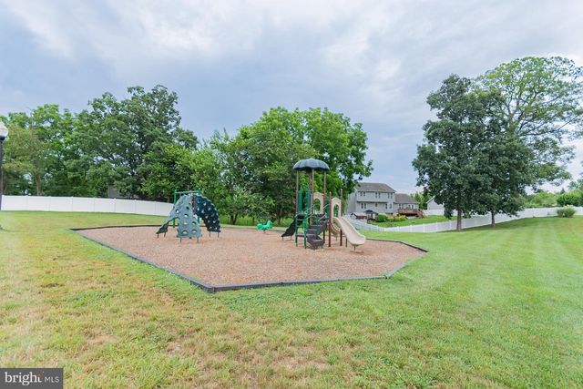 10 CAPITOL MEWS, Ranson, WV 25438