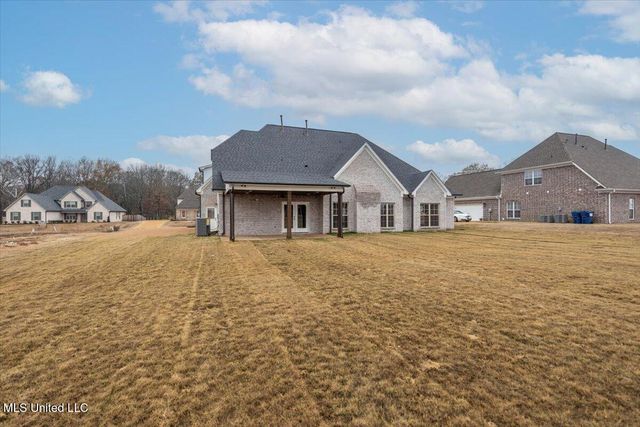 1722 Baisley Drive, Nesbit, MS 38651