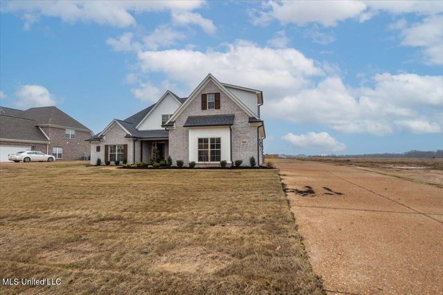 1722 Baisley Drive, Nesbit, MS 38651