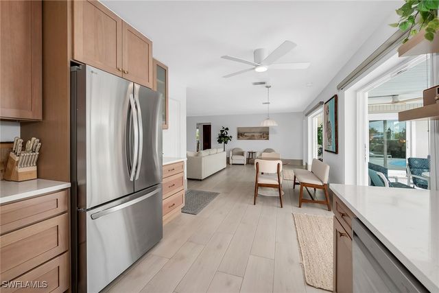 280 Ibis ST, Fort Myers Beach, FL 33931