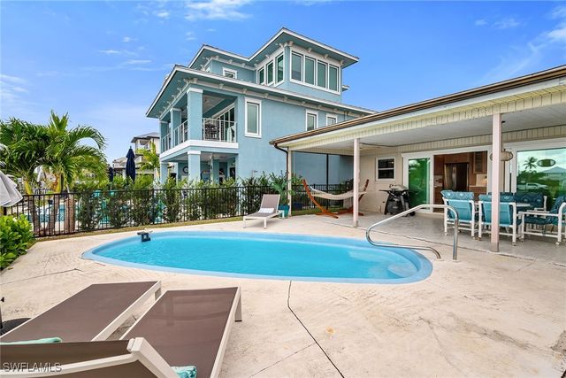 280 Ibis ST, Fort Myers Beach, FL 33931