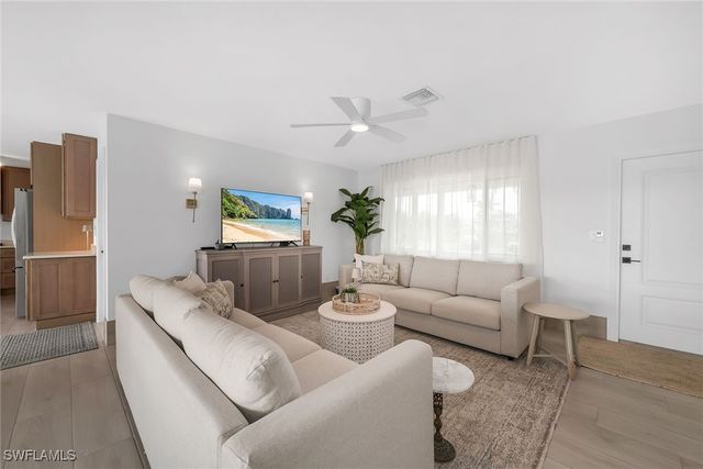 280 Ibis ST, Fort Myers Beach, FL 33931