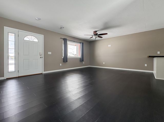 301 13th Street NE, Milaca, MN 56353