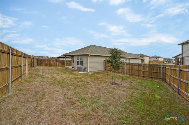 101 Calgary Lane, San Marcos, TX 78666