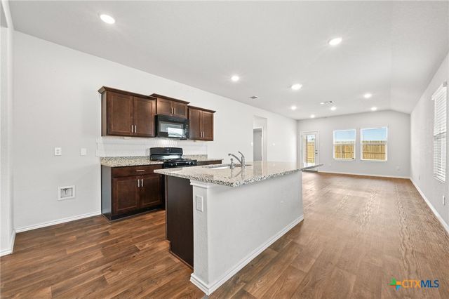 101 Calgary Lane, San Marcos, TX 78666