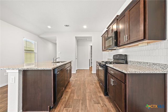 101 Calgary Lane, San Marcos, TX 78666