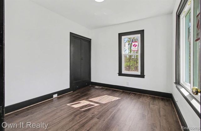 6023 Wayne Road, Romulus, MI 48174