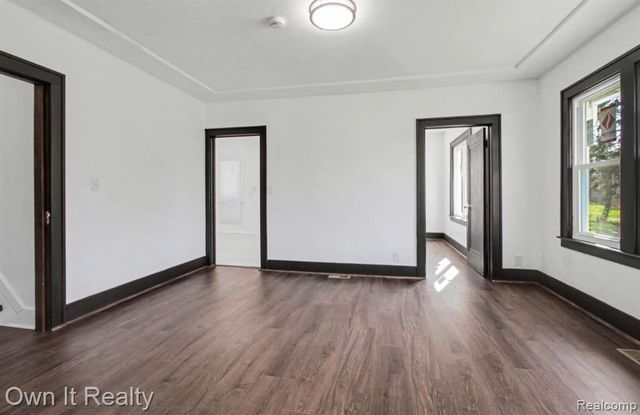 6023 Wayne Road, Romulus, MI 48174