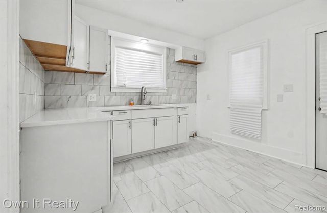 6023 Wayne Road, Romulus, MI 48174