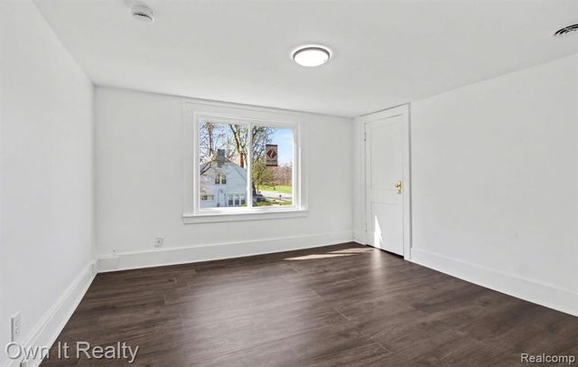 6023 Wayne Road, Romulus, MI 48174