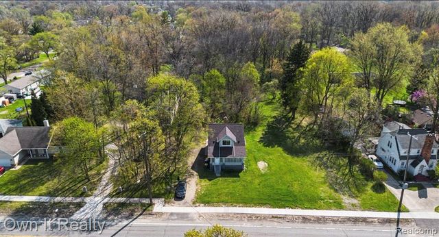 6023 Wayne Road, Romulus, MI 48174