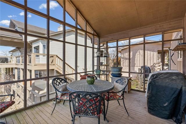 55 Table Rock Drive, Holiday Island, AR 72631