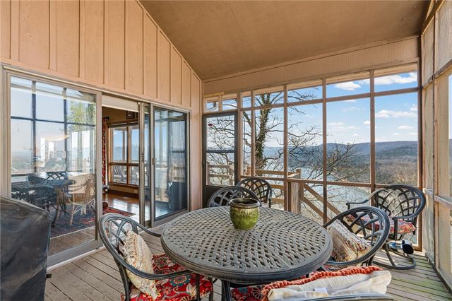 55 Table Rock Drive, Holiday Island, AR 72631