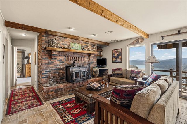 55 Table Rock Drive, Holiday Island, AR 72631