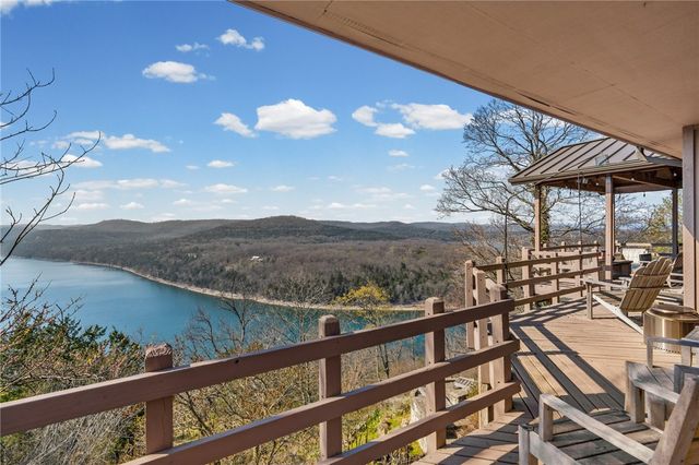 55 Table Rock Drive, Holiday Island, AR 72631