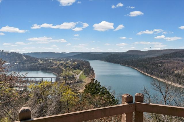 55 Table Rock Drive, Holiday Island, AR 72631