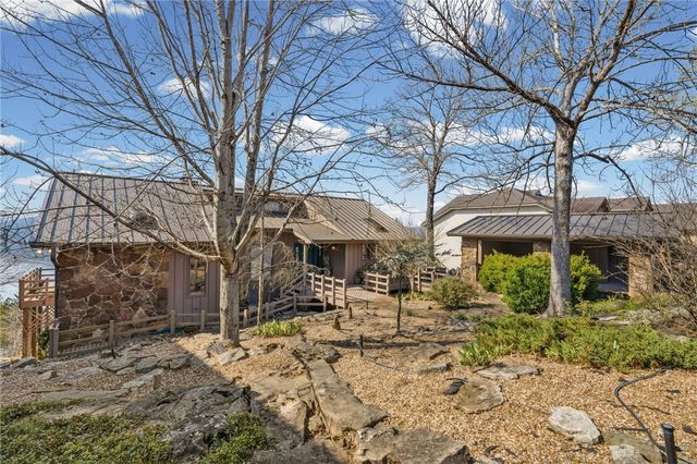 55 Table Rock Drive, Holiday Island, AR 72631