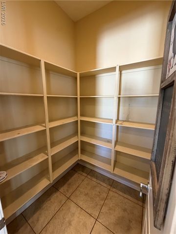 2127 Clearwater Lake Drive, Henderson, NV 89044