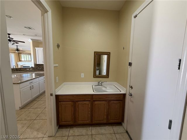 2127 Clearwater Lake Drive, Henderson, NV 89044