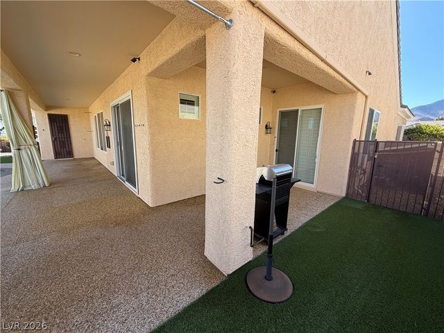 2127 Clearwater Lake Drive, Henderson, NV 89044